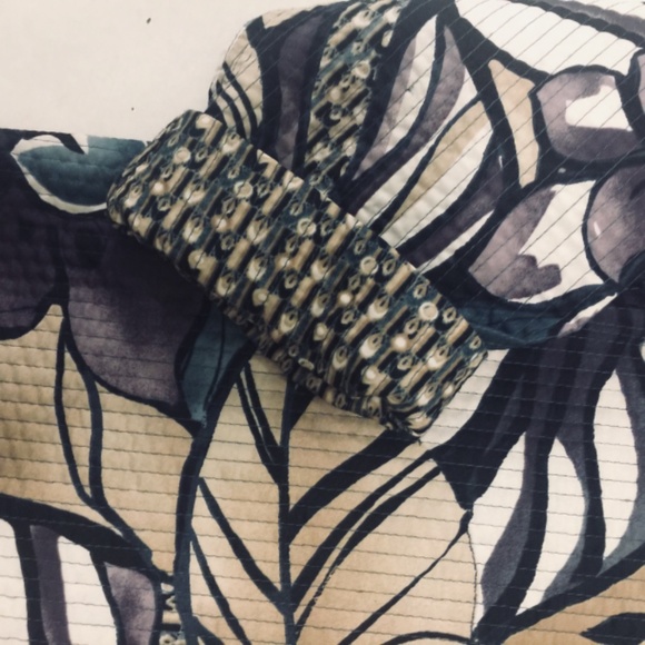 Cool Floral Print Quilted Double Sided Open Front Jacket - Picture 4 of 6